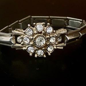 Art Deco Snow Charm