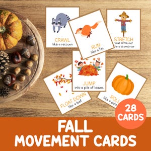 Puede incluir: Un conjunto de 28 tarjetas de movimiento de otoño con ilustraciones de un mapache, zorro, espantapájaros, niños en hojas y una calabaza con textos como CRAWL like a raccoon, RUN like a fox, STRETCH your arms out like a scarecrow, JUMP into a pile of leaves, FLOAT DOWN like a leaf y ROLL like a pumpkin.