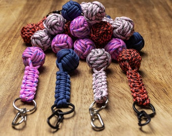 Keyring with a carabiner clip - made by a liveaboard sailor, using sailing knots