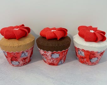 Felt Cupcakes Poinsettia | Gnome | Holidays | Felt pretend food | Eco friendly pretend food | Felt kids toy | Pretend cupcakes