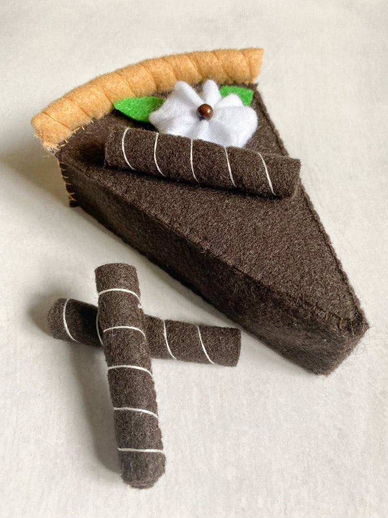 Chocolate Pie Felt pie Felt pie slices Felt pretend food Eco friendly pretend food Pretend food cake image 1