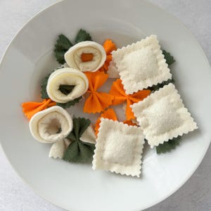 Felt pasta set, Play food | Felt toys | Pretend bow tie pasta | Eco friendly toy food | Christmas gift | Kids toy | Gift