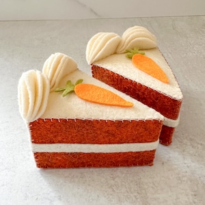 Felt carrot cake | Felt cake slices | Felt pretend food | Eco friendly pretend food | Pretend food cake