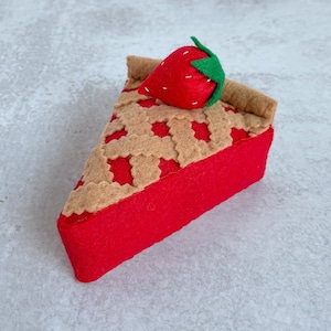Strawberry Pie Felt pie Felt pie slices Felt pretend food Eco friendly pretend food Pretend food cake image 1