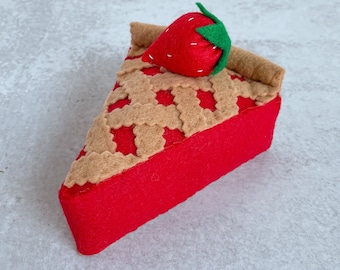 Strawberry Pie | Felt pie | Felt pie slices | Felt pretend food | Eco friendly pretend food | Pretend food cake