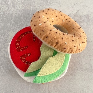 Felt food bagel set | Play food eggs | Felt toys | Pretend avocado | Eco friendly toy food | Bacon