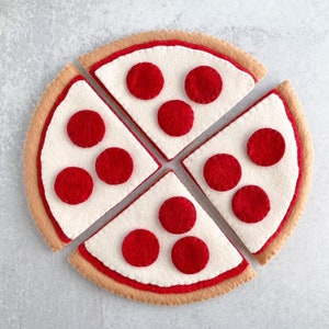 Felt pizza | Felt toys | Pretend sandwich | Eco friendly toy food | Felt pepperoni | Pizza slices