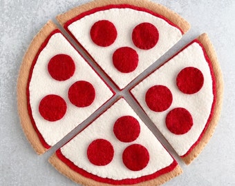 Felt pepperoni pizza, with pepperoni NOT sewn on, 9”| Felt toys | Pretend sandwich | Eco friendly toy food | Felt pepperoni | Pizza slices