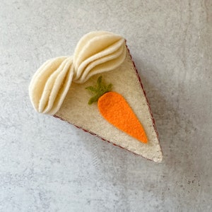 Felt carrot cake Felt cake slices Felt pretend food Eco friendly pretend food Pretend food cake image 3