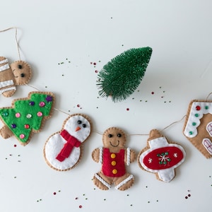 Guirnalda de galletas de jengibre en fieltro, pancarta de jengibre en fieltro, decoración para repisas navideñas, guirnalda de hombrecitos de jengibre, decoraciones para fiestas navideñas