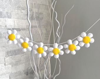 Daisy Flower Felt Garland, Felt Daisy Garland, Felt Daisy Theme Nursery Decor, Flower Felt Decorations, Boho Room Decor, Floral Garland