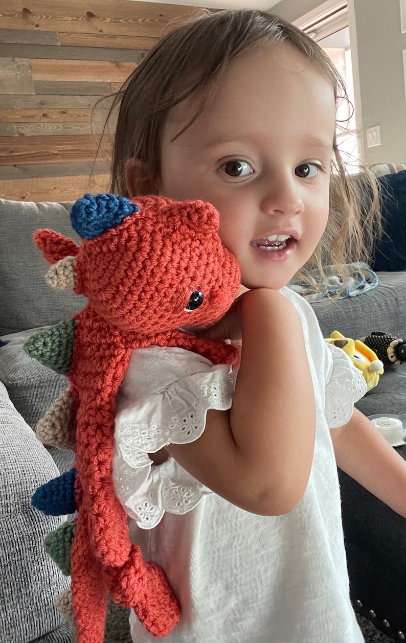 SNUGGLER DINOSAURE FAIT MAIN, 3 disponibles, prêts à être expédiés image 2