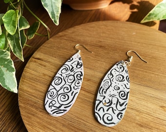 Black and White Earrings/ Minimalist Jewelry/ Eco Friendly Gift/ Sustainable Fashion