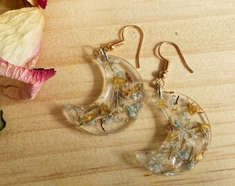Dried Flower Moon Earrings/ Celestial Jewelry/ Astrology Gift/ Cosplay Accessory