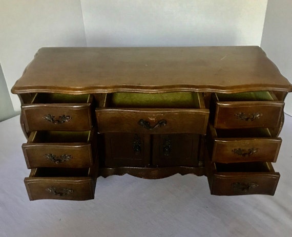 1970’s Vintage Jewelry Box. Vintage Music Box.