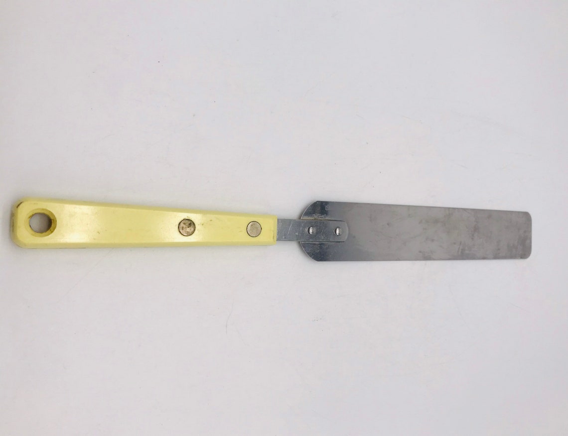 Vintage EKCO Stainless Frosting Spatula / Yellow Wood Handle / Etsy