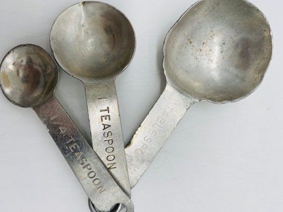 Authentic Vintage Metal Measuring Spoons 