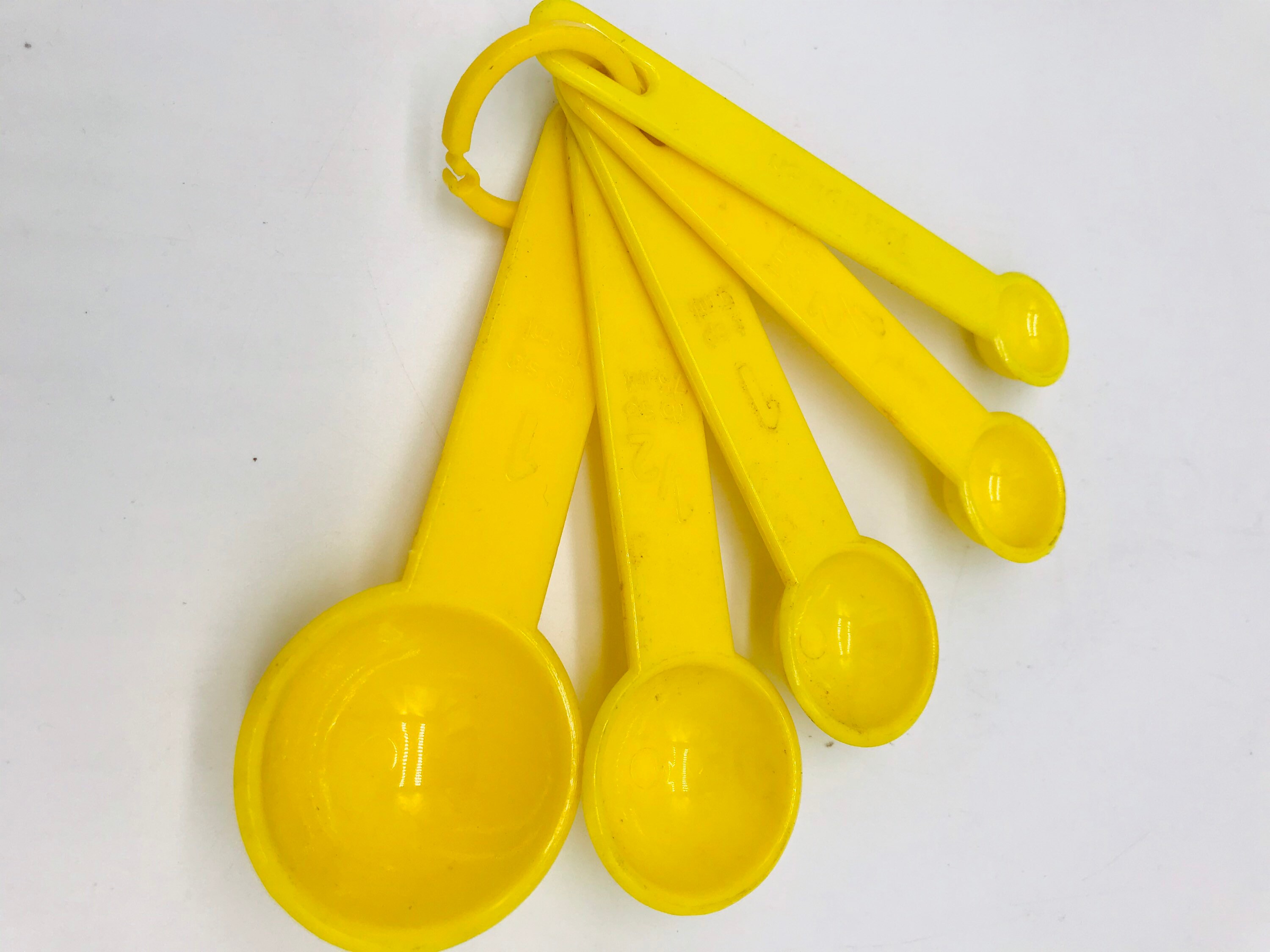 Authentic Vintage Measuring Spoons Yellow Etsy