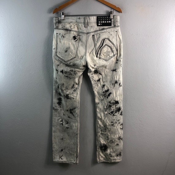 Custom Denim Jeans Manufacturers for All Types