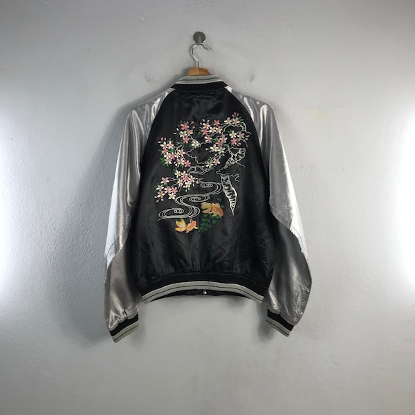 Vintage Barcedos Japanischer Souvenir Fisch Koi Sakura Blume bestickt Sukajan Stil Streetwear Outfits Bomber Windjacke Schwarz M