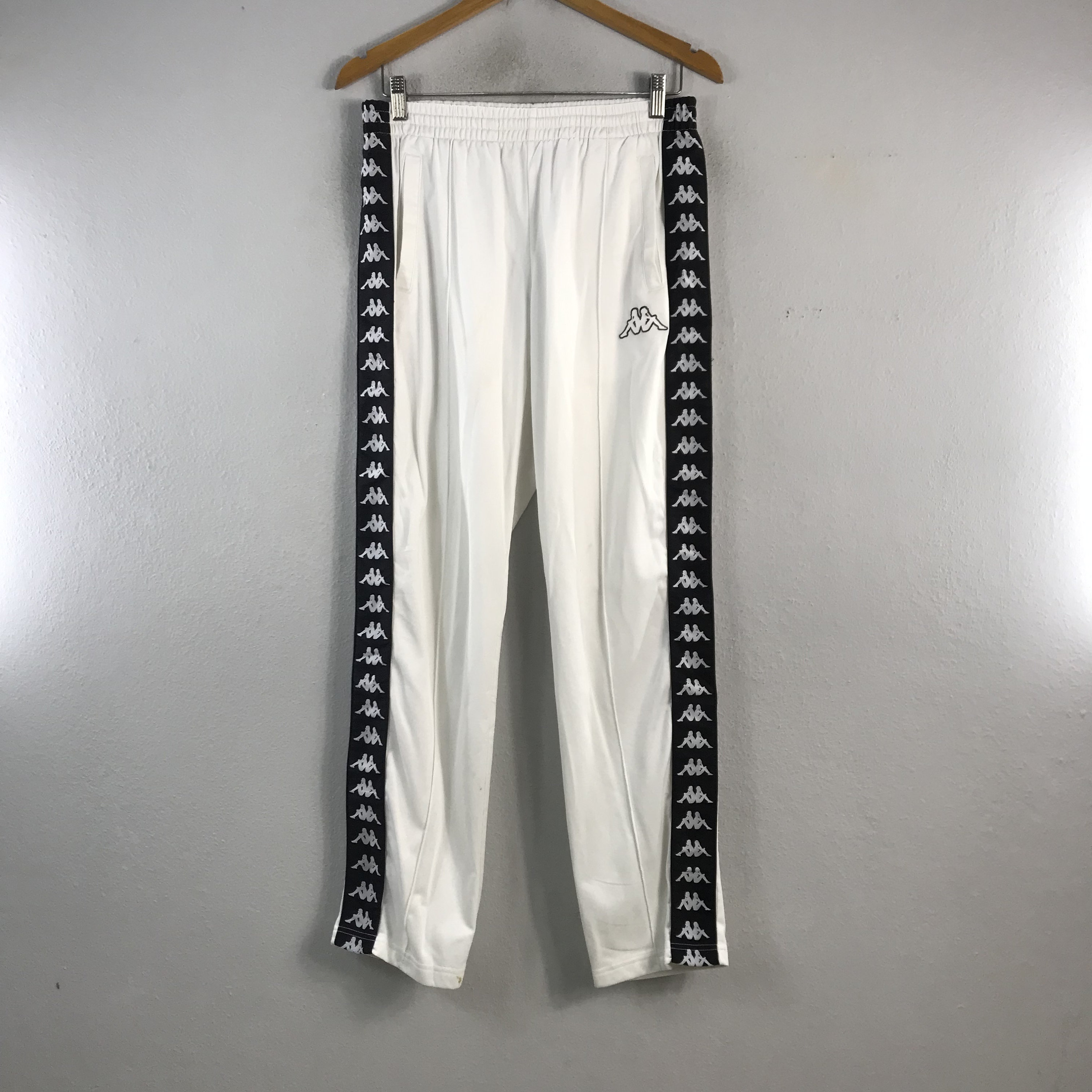 Vintage Kappa Side Tape Logo Streetwear Casual Sportswear Vintage Kappa Side Tape Logo Streetwear Casual Sportswear