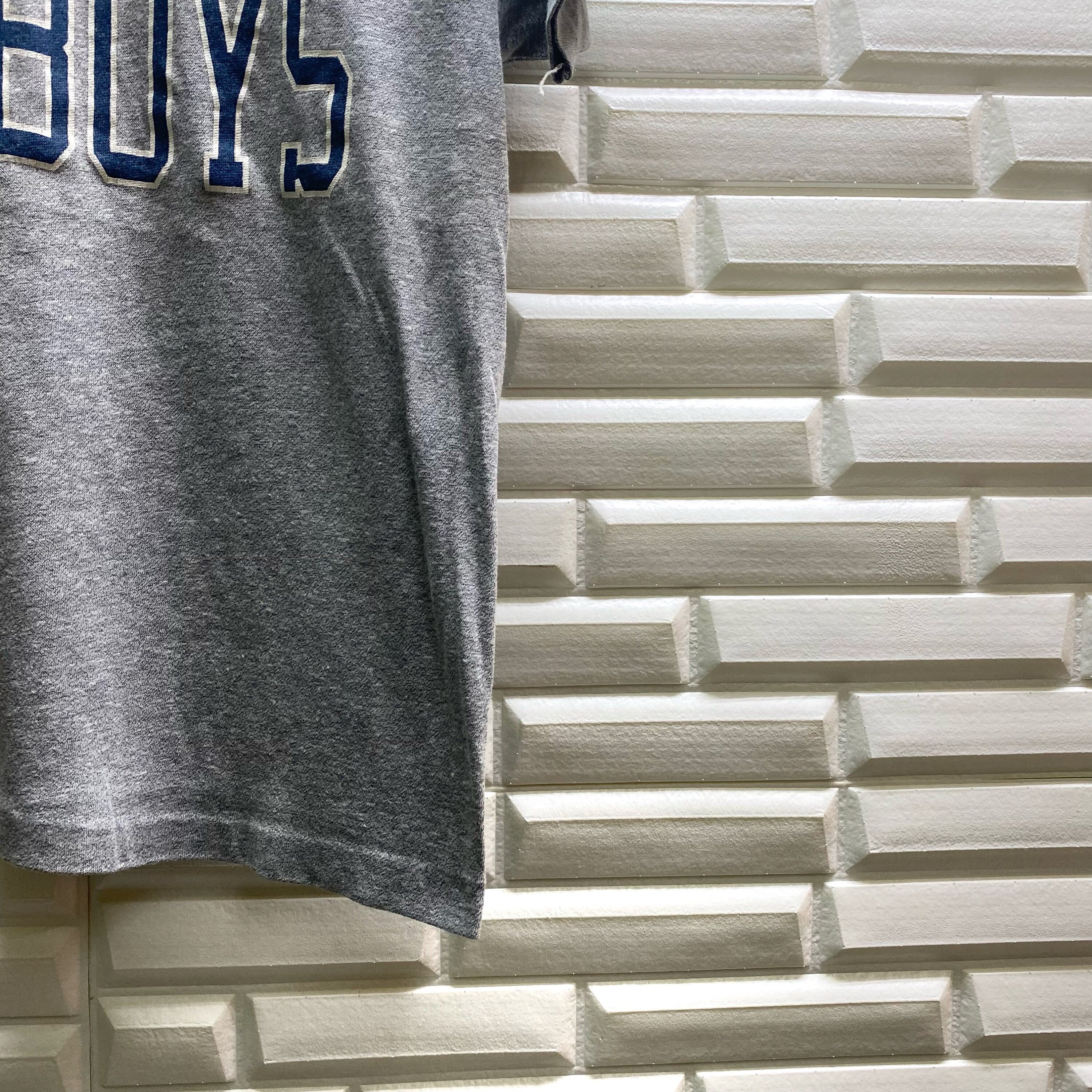 Vintage 80s Property Of Dallas Cowboy American Football Team NFL Super Bowls Style Spellout Design Sports Casual Top tees buy tshirt Grey Medium