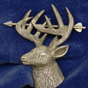 Empire Pewter Deer w/ Arrow Archery Pewter Pin (A100)