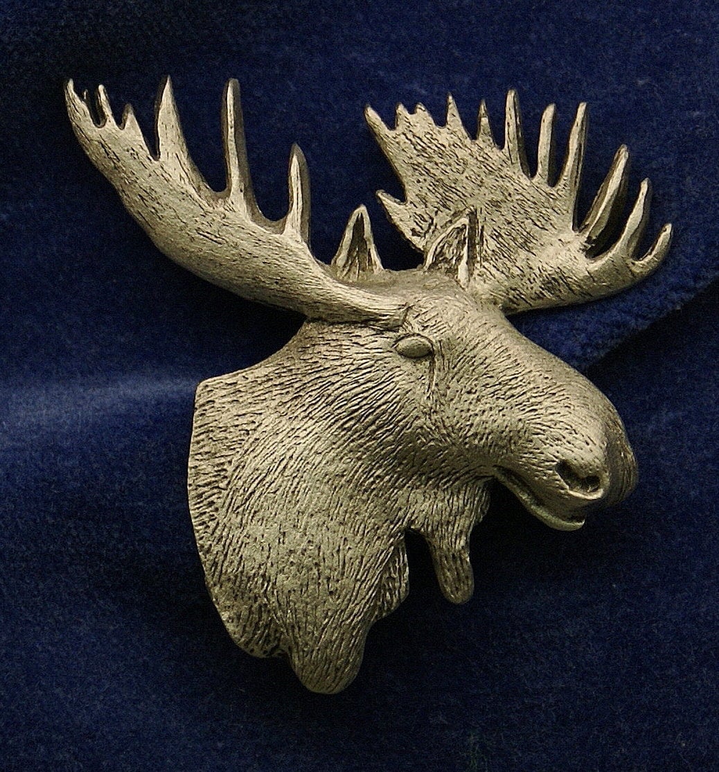 Superb Pewter Hunting Moose Head Elk  Brooch Pin 