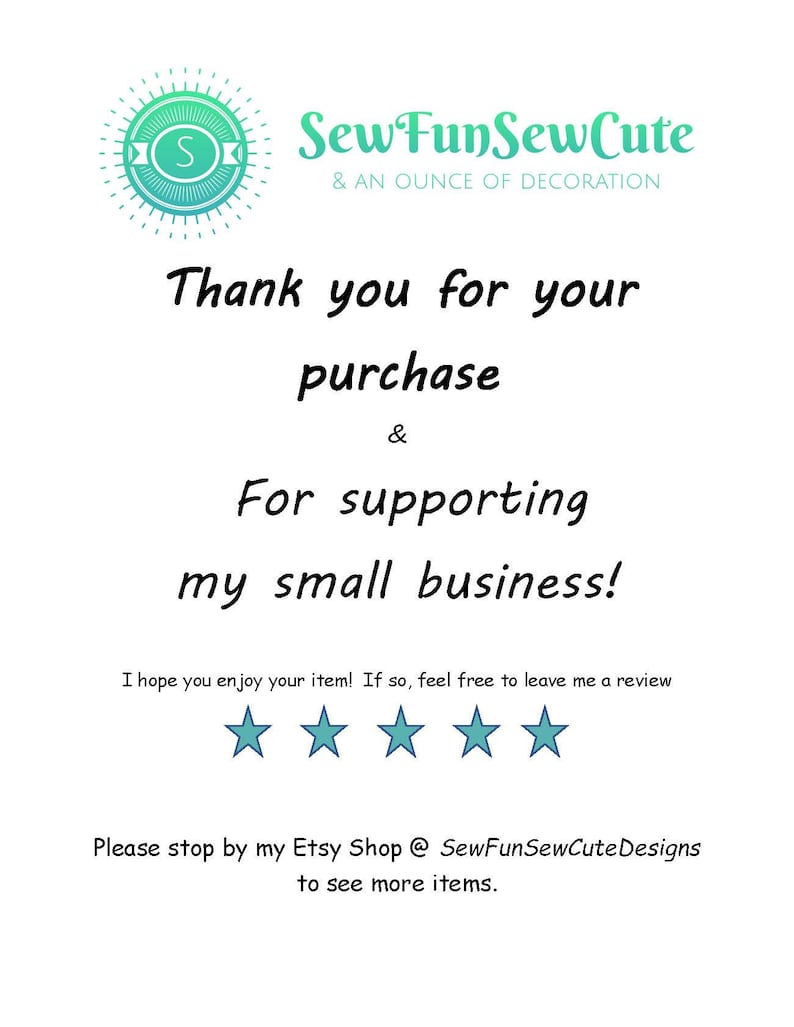 Puede incluir: Un mensaje de agradecimiento por una compra realizada en SewFunSewCute & An Ounce of Decoration. El mensaje incluye una calificaci&oacute;n de cinco estrellas y anima a los clientes a visitar la tienda Etsy para ver m&aacute;s art&iacute;culos.