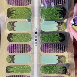 100% Nail Polish Strips Malificent