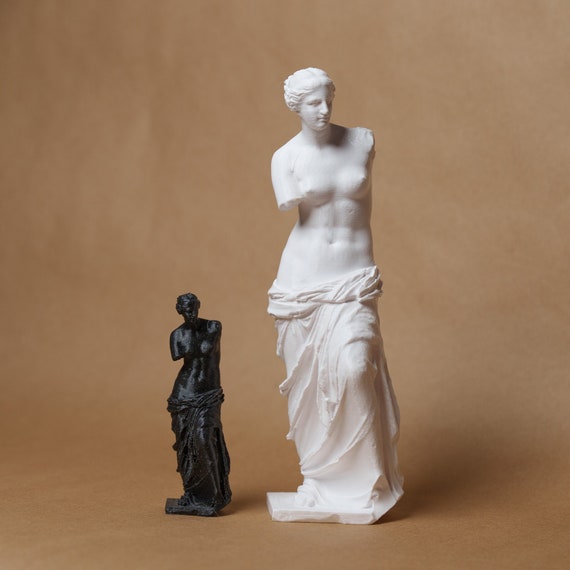 Venus de Milo Statue