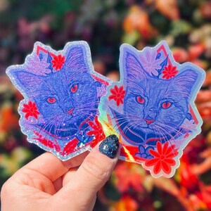 Boucats 花柄猫ホログラフィックステッカー | 猫のイラスト | キャットニップと子猫 | おもしろ猫アート | おもしろグリーティングカード | 花のような猫ニャー