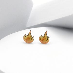 Pendientes de fuego, pendientes de llama, pequeños pendientes llameantes, regalo con temática de fuego, accesorio de moda para mujer, lindas joyas llameantes para niñas.