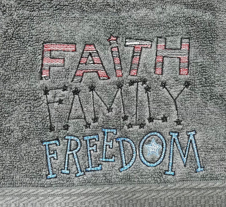 ClaudiaDesignsShop Hand Towel - Thumbnail 2