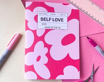A5 Journal de l’amour de soi | Fleurs rouges avec fond rose | Planificateur hebdomadaire | | de script 40 Pages | Affirmation | | de soins personnels Remerciements