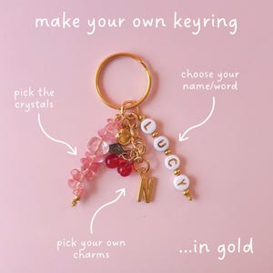 Llavero de cristal personalizado en oro, llavero con nombre personalizable, cristales y cuentas con letras, colgante para bolso.