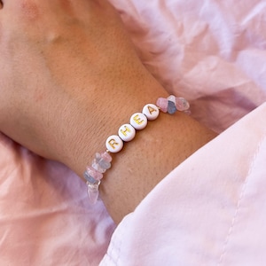 Pulsera Peace And Love de cuarzo rosa, aguamarina y cristal de cuarzo transparente y perla, personalizada con cuentas de letras, hermoso regalo