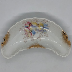 Vintage raro Dresden Alemania Floral Crescent Fish Bone Dish Gold Trim