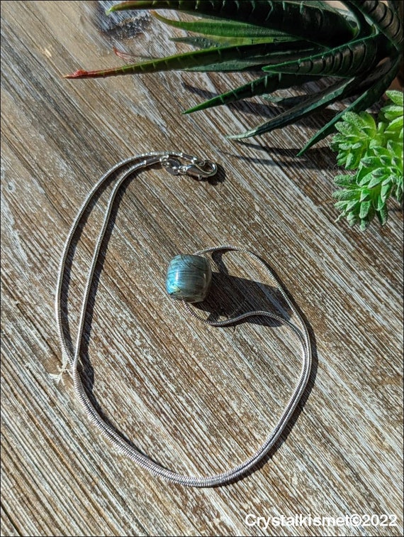 Beautiful Labradorite single bead minimalist gems… - image 10