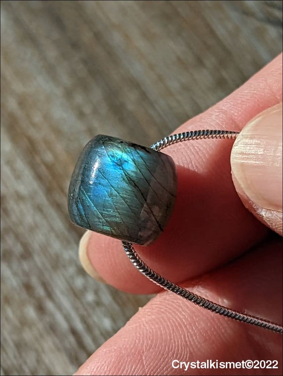 Beautiful Labradorite single bead minimalist gems… - image 5
