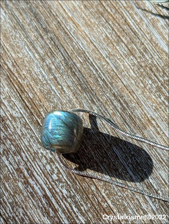 Beautiful Labradorite single bead minimalist gems… - image 6