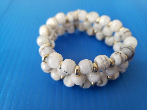 Vintage Stretch Bracelets, 40s-50s Lucite, Wood, … - image 5