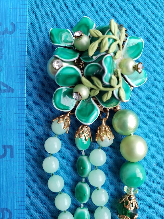 Green with nice Clasp Necklace