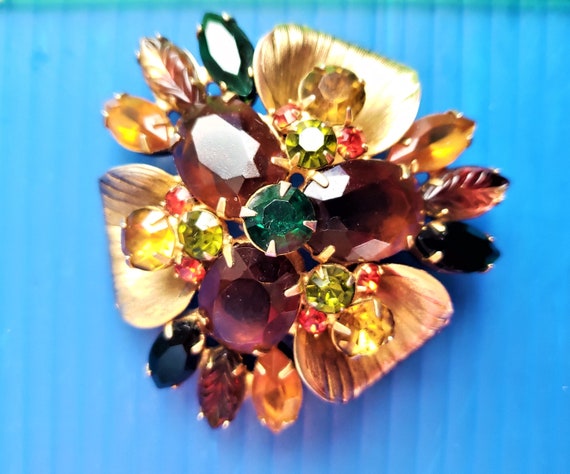 SOLD Multicolor Brooch from Delia Lara's Collecti… - image 1