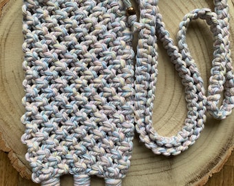 Handgemachte Umhängetasche aus recycelter Baumwolle: Pastellfarbener Regenbogen Reisetasche