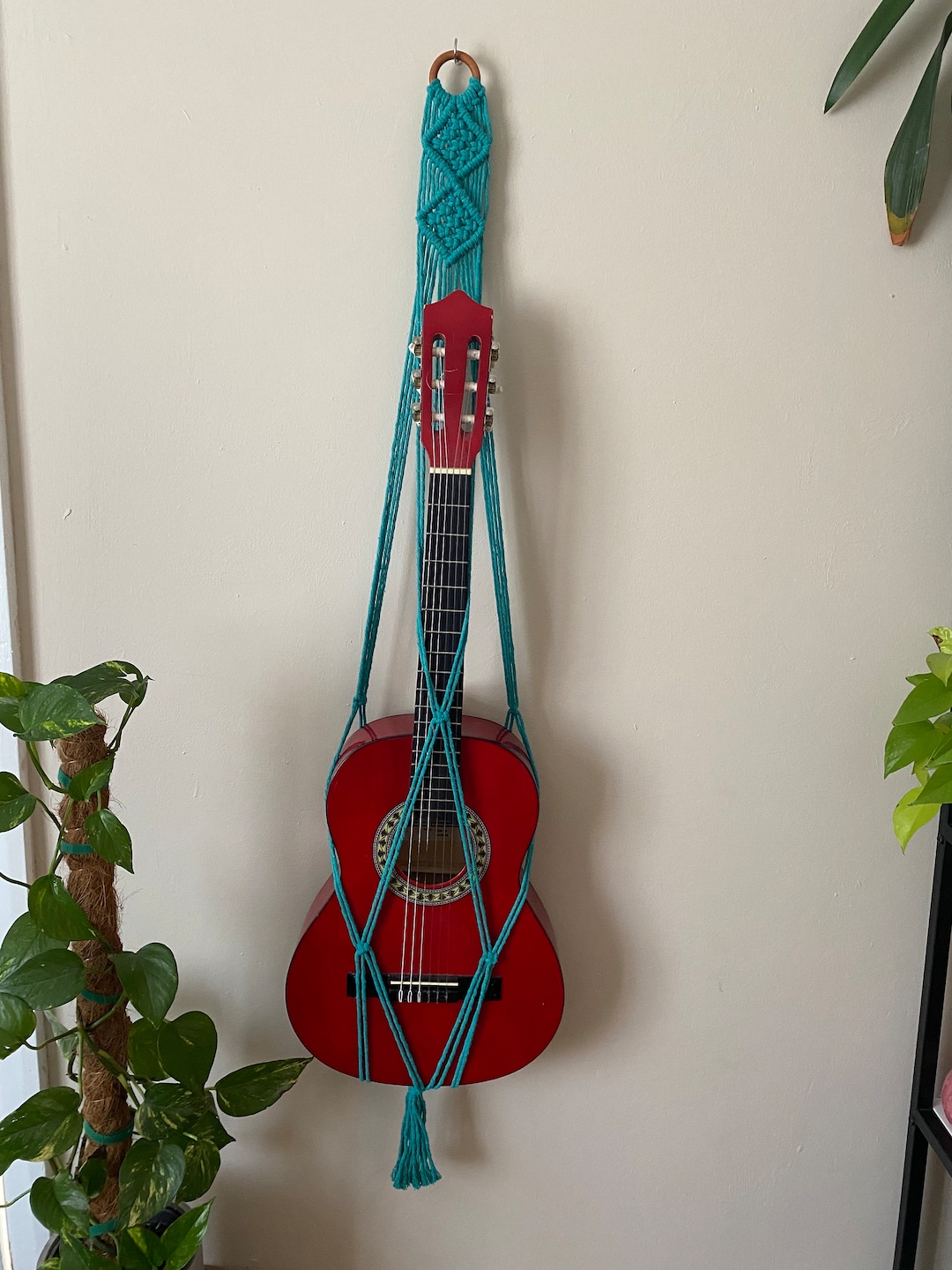 Percha de guitarra de macramé Lagoon 3/4: decoración de pared