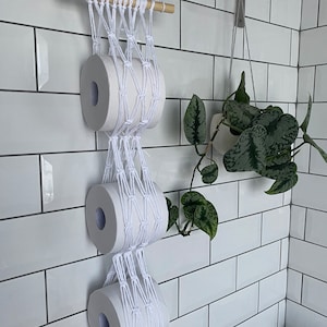 Macramé toiletrolhouder: wit katoenen badkameropberger