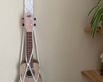 Tutorial para colgar ukelele en macramé: Kit de manualidades (PDF + vídeo)