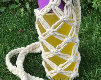 Handgefertigte Makramee Flaschenhalter: Umweltfreundliche Baumwollschlinge
