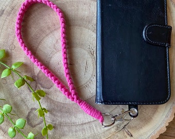 Roze macramé-telefoonkoord: polsbandje van gerecycled katoen